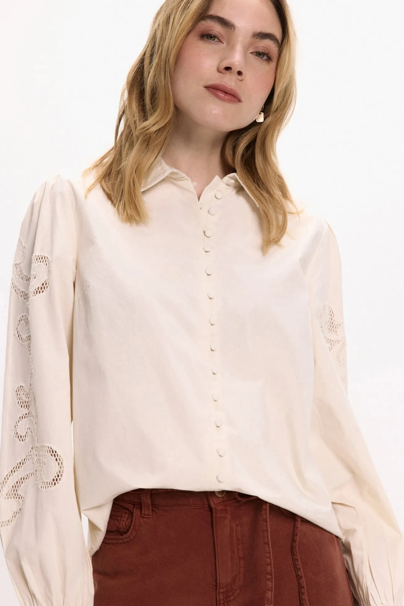 Camisa vazada de algodão orgânico