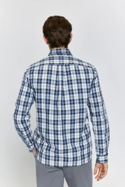 Camisa xadrez com caimento relaxado