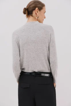 Camiseta básica com gola perkins