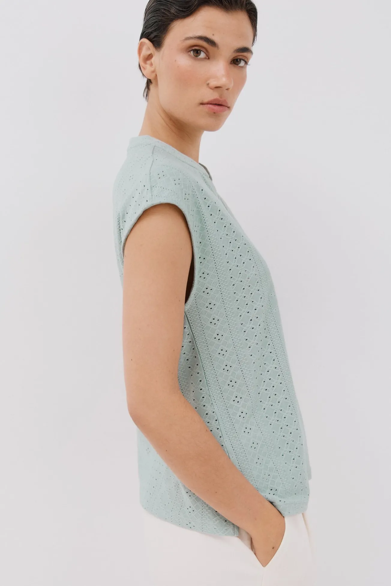 Camiseta de malha perfurada