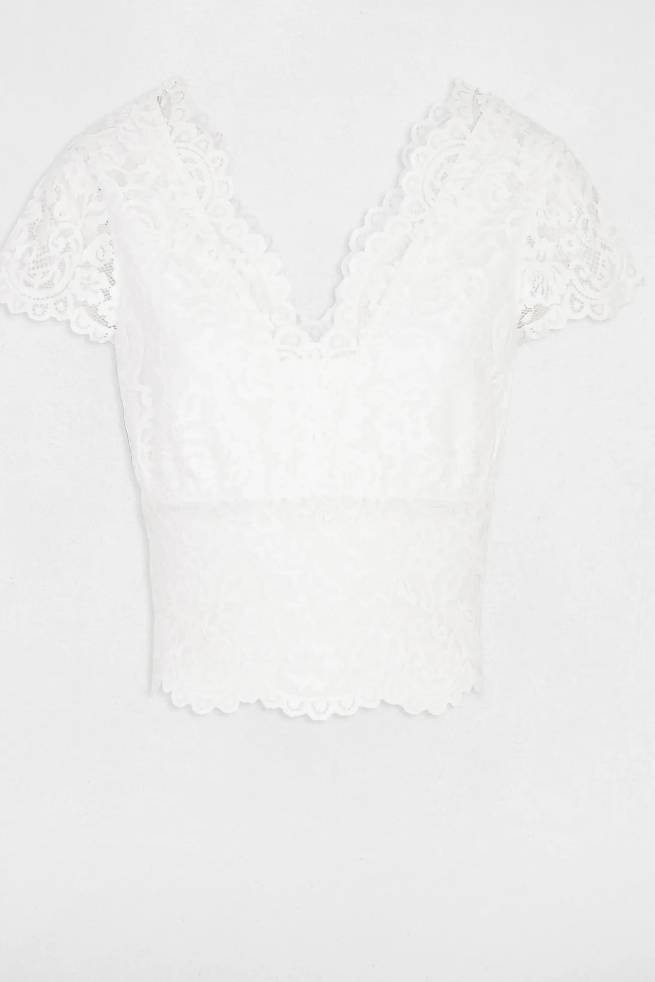 Camiseta de renda com renda em V