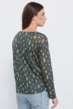 Camiseta estampada com efeito linho