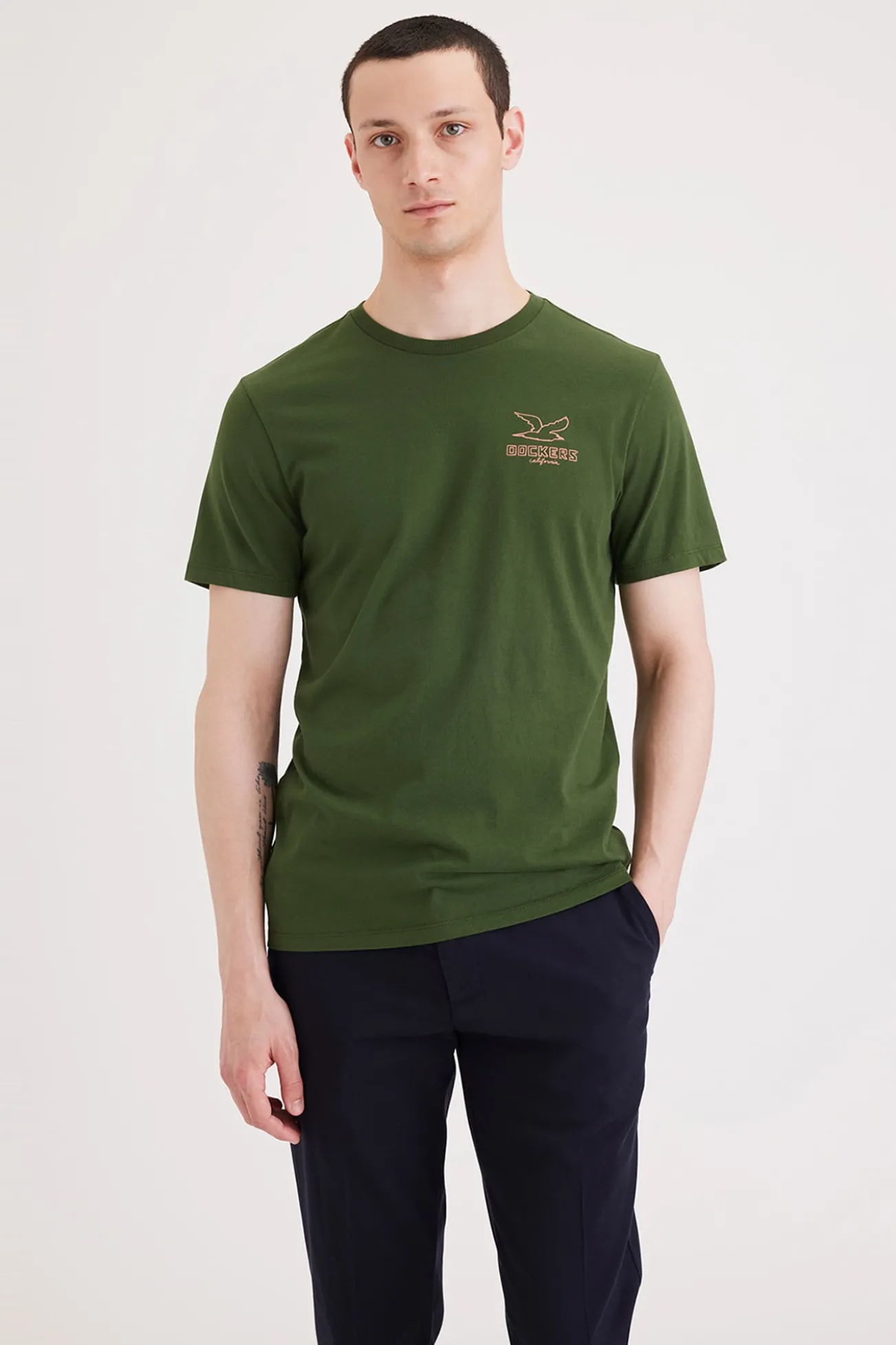 Camiseta para homem slim fit com logotipo