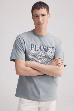 Camiseta planeta você vive
