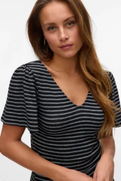 Camiseta riscas com mangas sino
