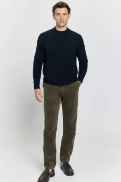 Camisola de gola caixa com corte regular