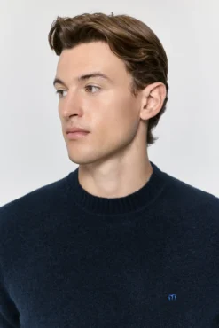 Camisola de gola caixa com corte regular