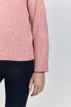 Camisola de gola caixa com detalhes em trança