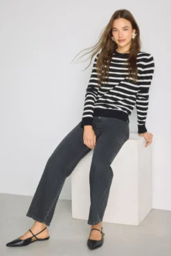 Camisola de riscas gola redonda