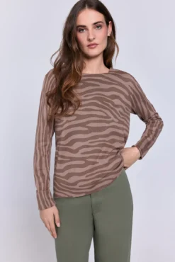 Camisola estampada gola redonda