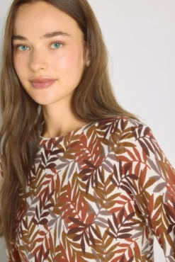 Camisola estampada gola redonda