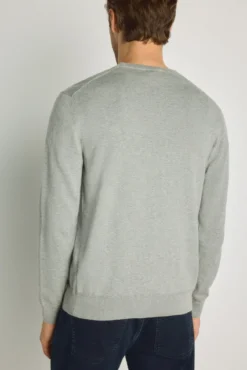 Camisola gola em bico
