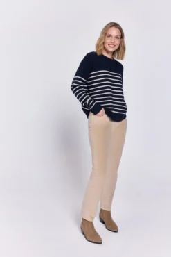 Camisola riscas com baixo arredondada