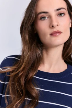 Camisola riscas gola redonda