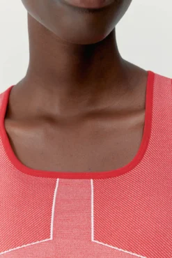 Cara sports top