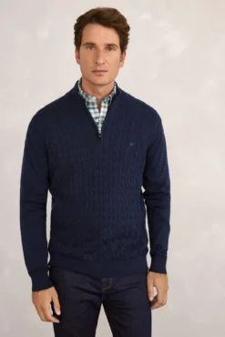 Cardigan com logo e meio zíper