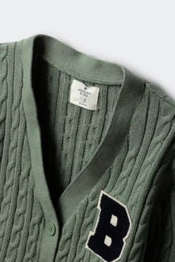 Cardigan universitário feminino