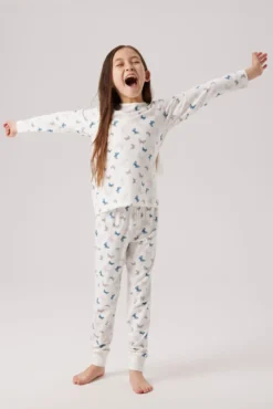 Conjunto de pijama borboleta de menina
