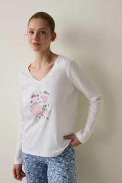 Conjunto de pijama de manga comprida com estampado de xícara de chá e gola em V
