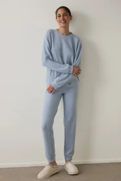 Conjunto de pijama térmico de manga comprida e gola redonda