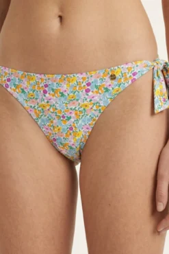 Cueca de biquíni clássica floral
