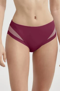 Cueca de microfibra e tule