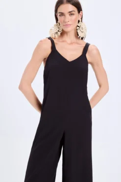 decote fluído com decote em V