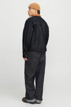 gola de jaqueta denim