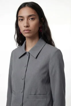 Jaqueta estilo blazer com botões forrados