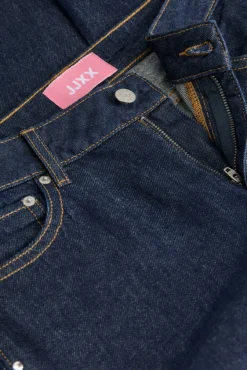 Jeans barrel com tachas