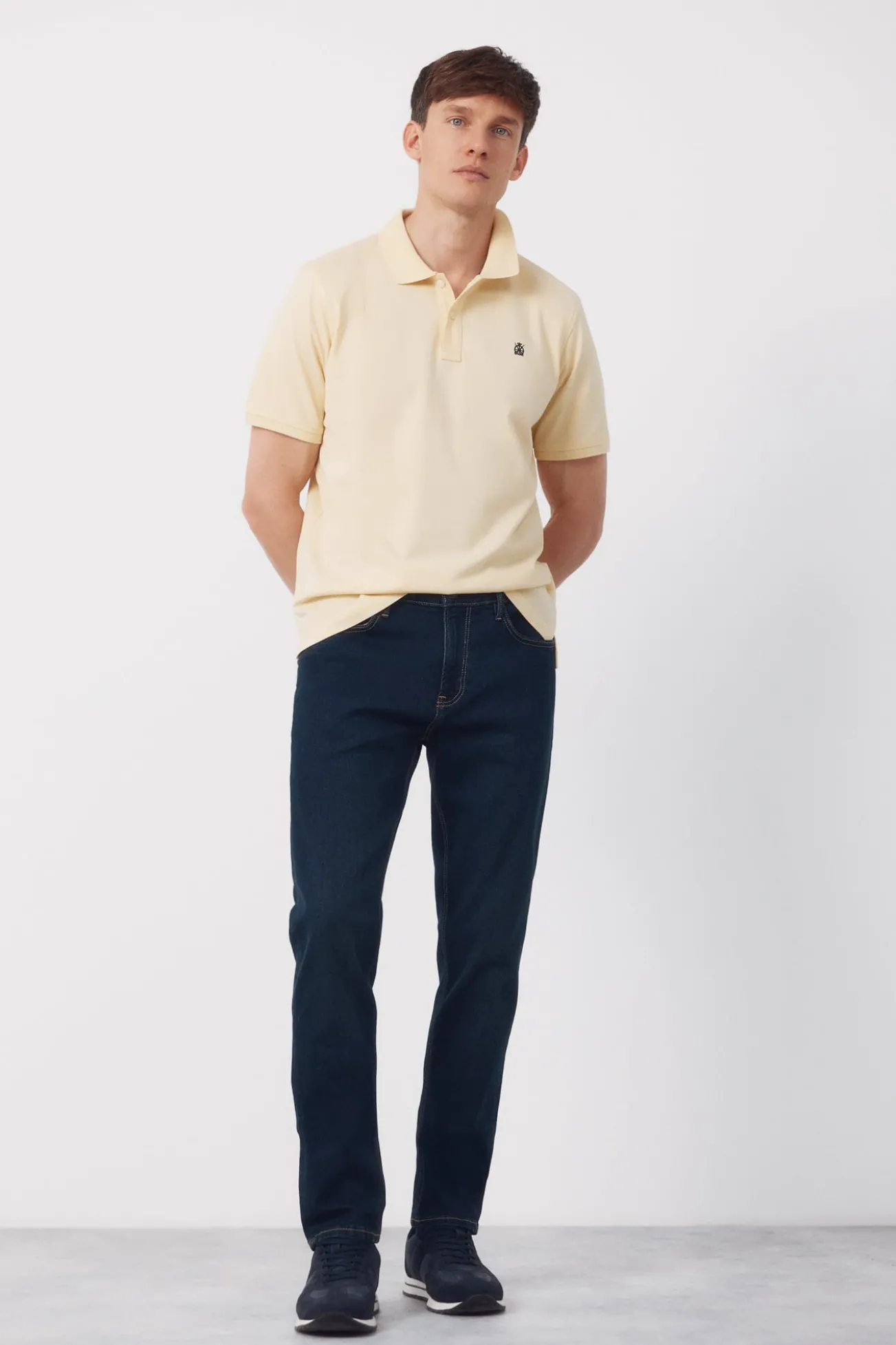 Jeans corte ajustado