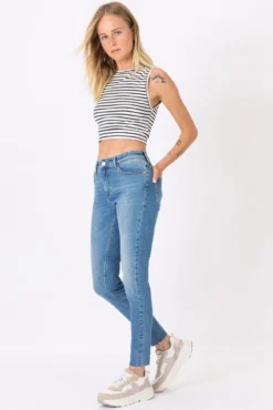 Jeans Lauren Skinny Cintura Subida
