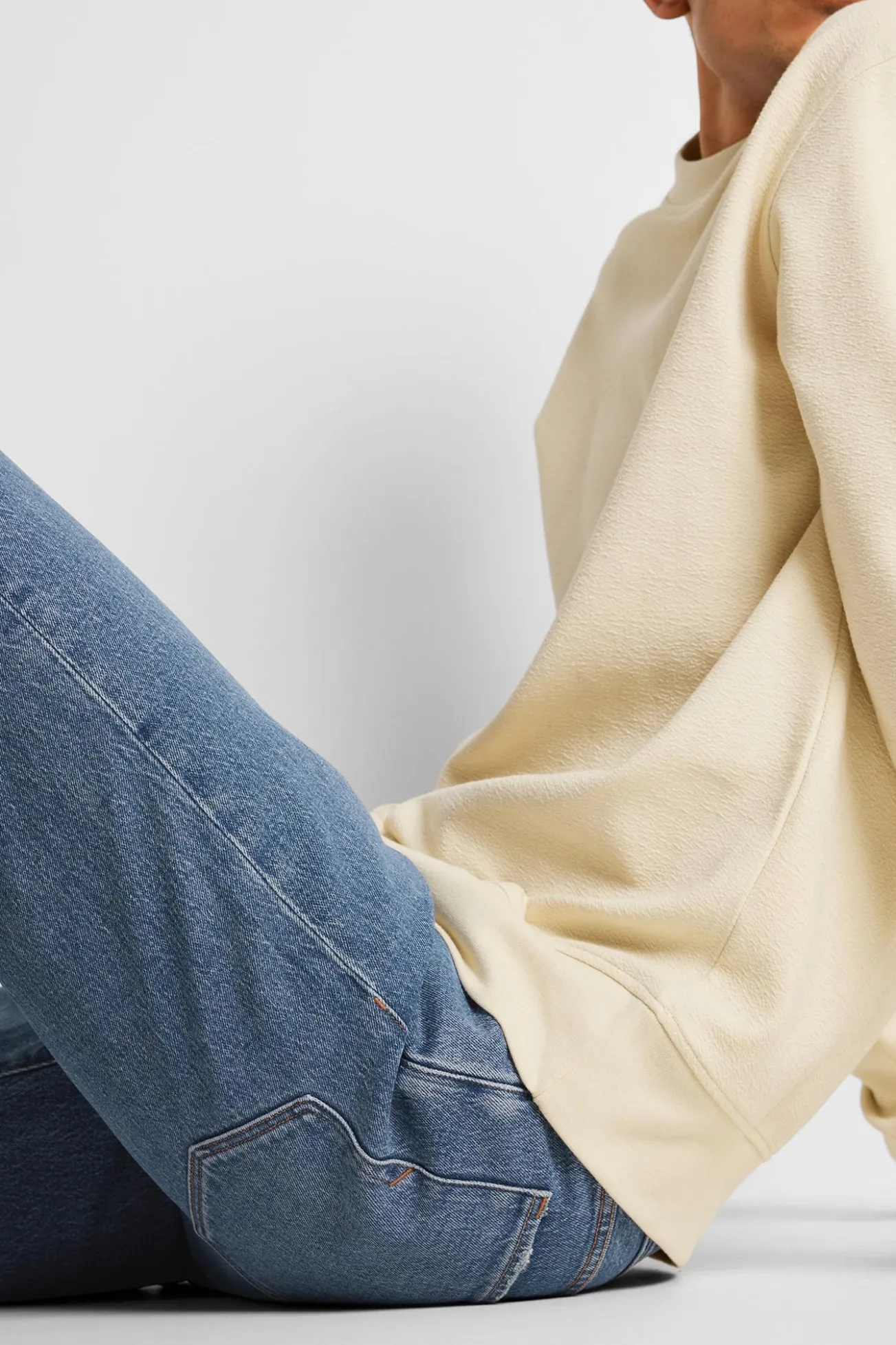 Jeans Slim Fit confecionados com algodão orgânico