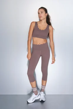 Leggings compressivas pirata marrom