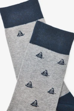 Meia com padrão de barcos