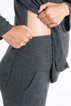 Mochila para casa com tecido macio e botões