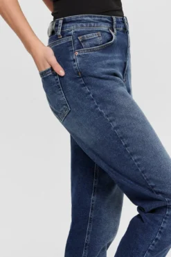 Mom fit jeans