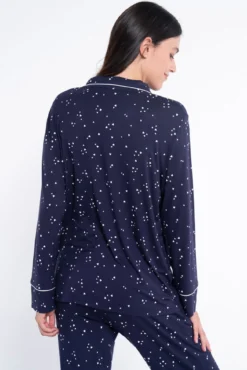 Pacote de pijama com estampado de flocos