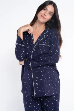 Pacote de pijama com estampado de flocos