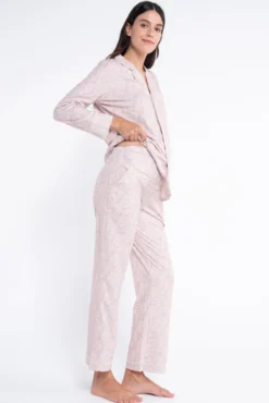 Pacote de pijama de flores