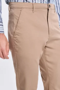Pantalón Chino Liso Slim