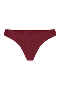 Parte de baixo do biquíni brasileiro vermelho