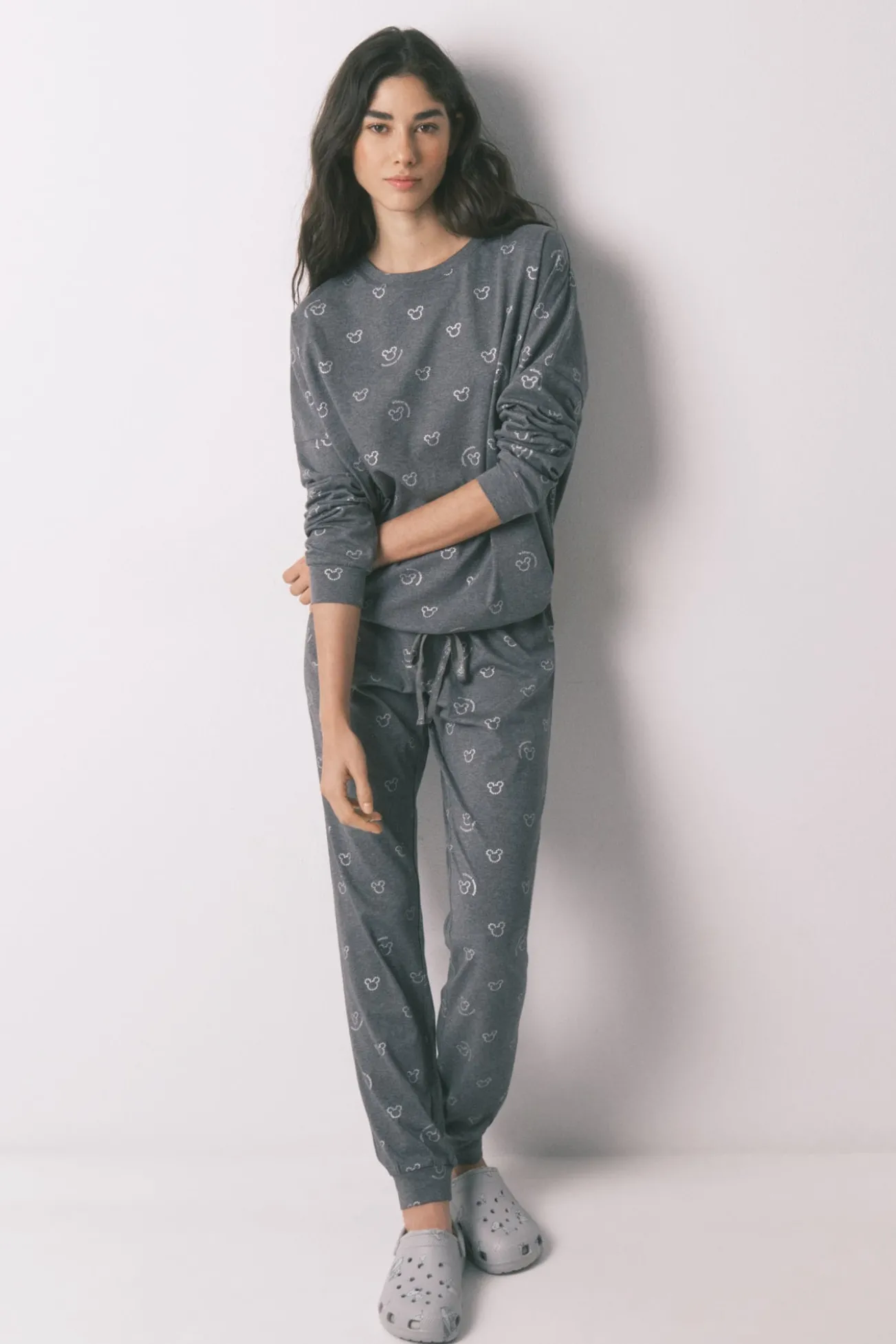 Pijama comprido 100% algodão cinzento logo Mickey