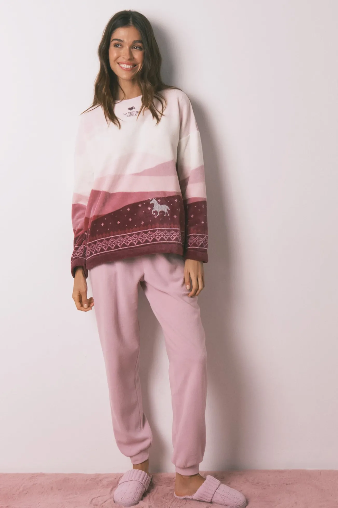 Pijama comprido de polar macia