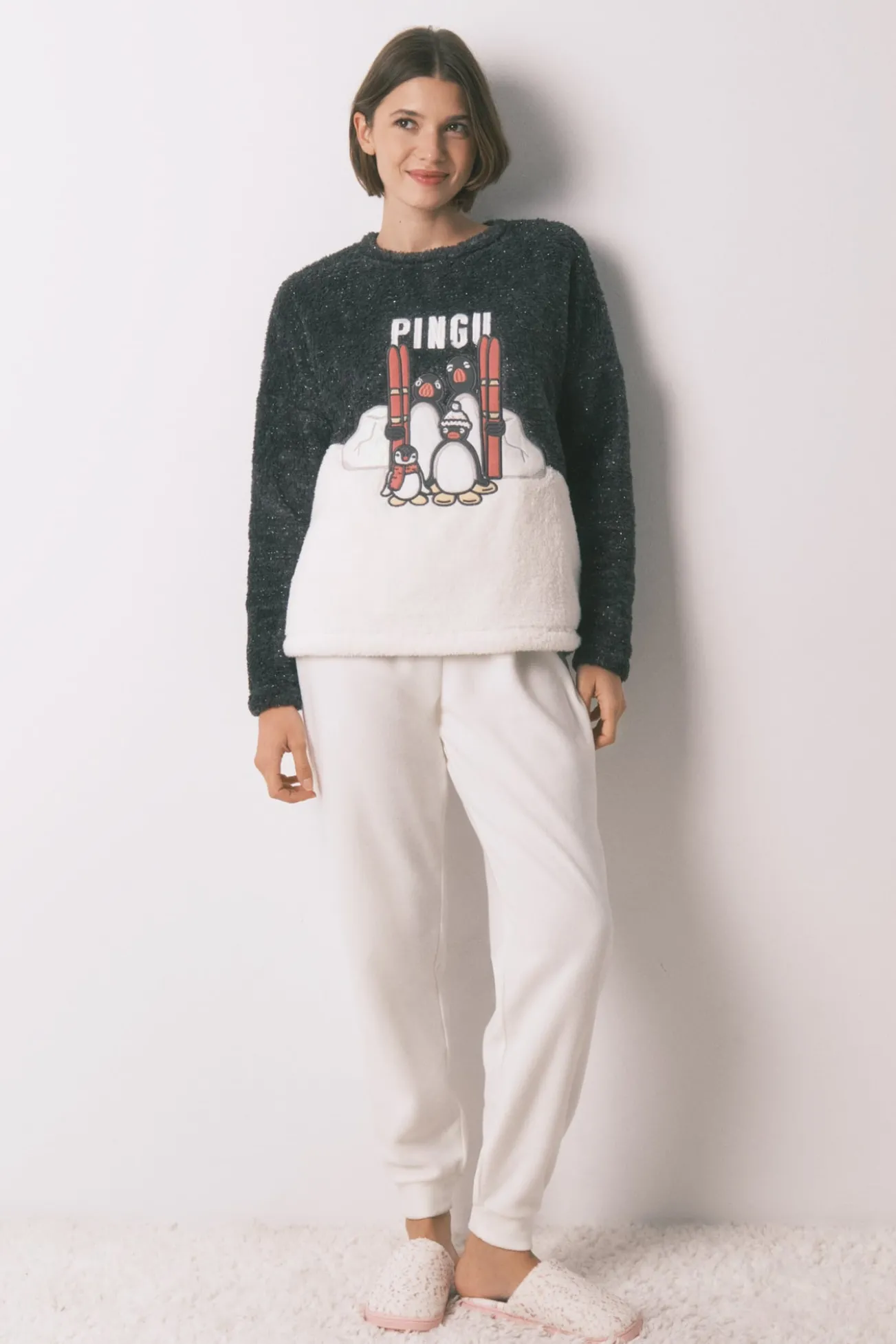 Pijama comprido polar pelo macio bordado Pingu
