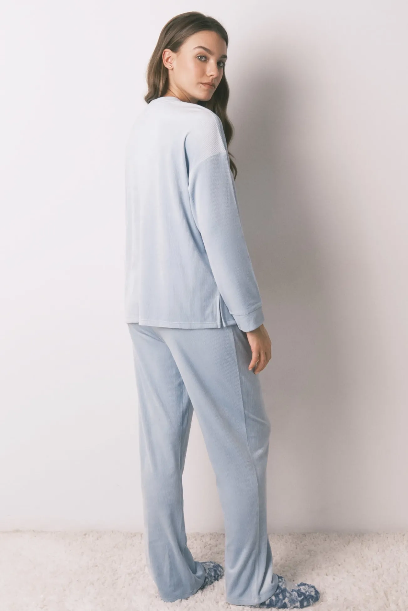 Pijama comprido veludo cotelê azul