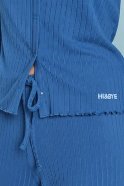Pijama largo de canelado suave azul