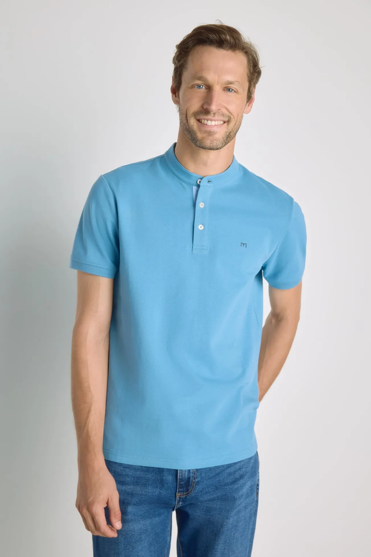 Polo de manga curta gola mao