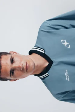 Polo Sport com corte quadrado
