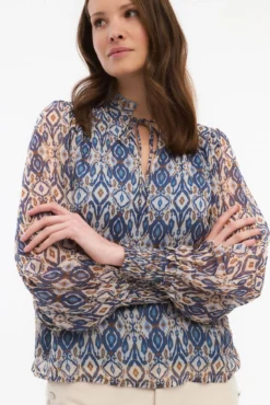 Printed long-sleeved blouse